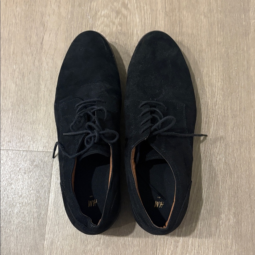H&M Men's Classic Black Suede Oxfords